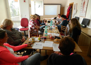 Výbor dobré vůle – Nadace O. Havlové přispěl na vzdělávání pracovníkům Charity Luhačovice a Slavičín