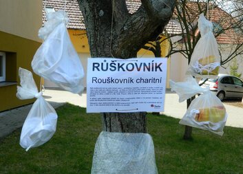 Luhačovská charita má svůj „růškovník“