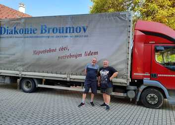 Charita Luhačovice uspořádala v květnu humanitární sbírka šatstva pro Diakonii Broumov