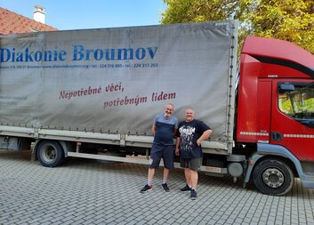 Proběhla humanitární sbírka šatstva pro Diakonii Broumov